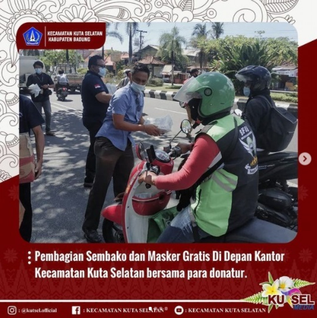 Pembagian Sembako Dan Masker Gratis Di Depan Kantor Camat Kuta Selatan Bersama Donatur